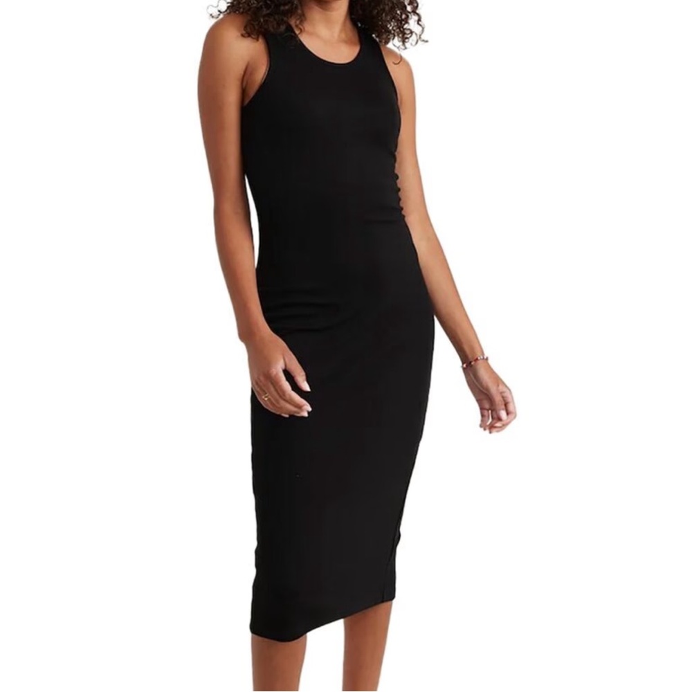 Black Sleeveless Dress